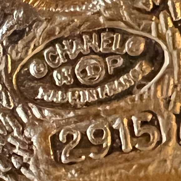 Chanel Gold 93P Spring Hoop CC Vintage Clip Earrings AS SEEN ON Claudia Schiffer - Picture 5 of 7